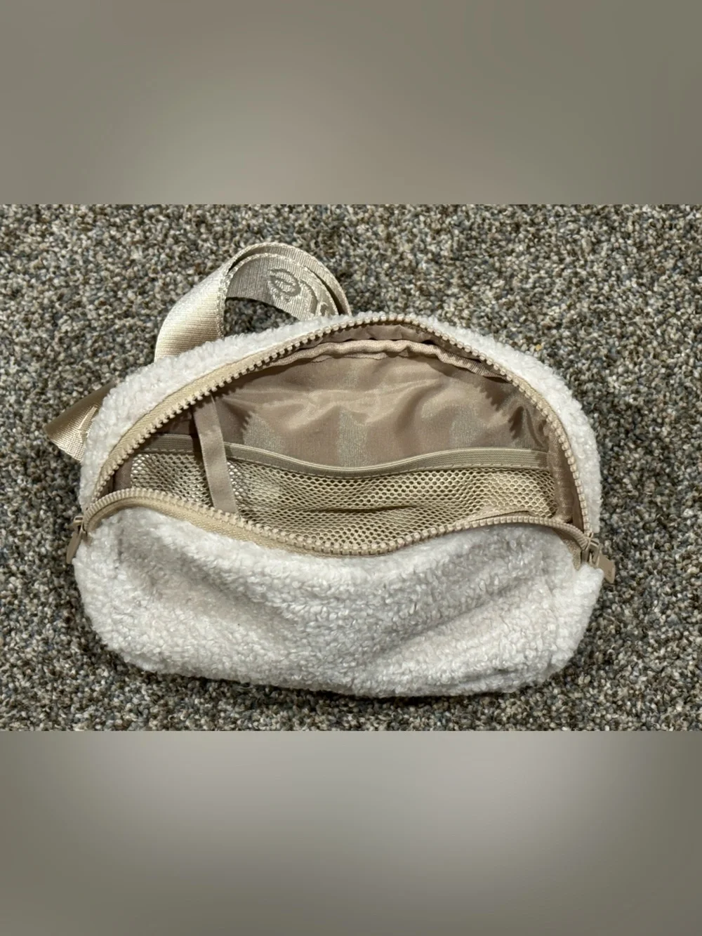 Lole Beige Sherpa Crossbody Belt Bag Multi Adjustable Zippers